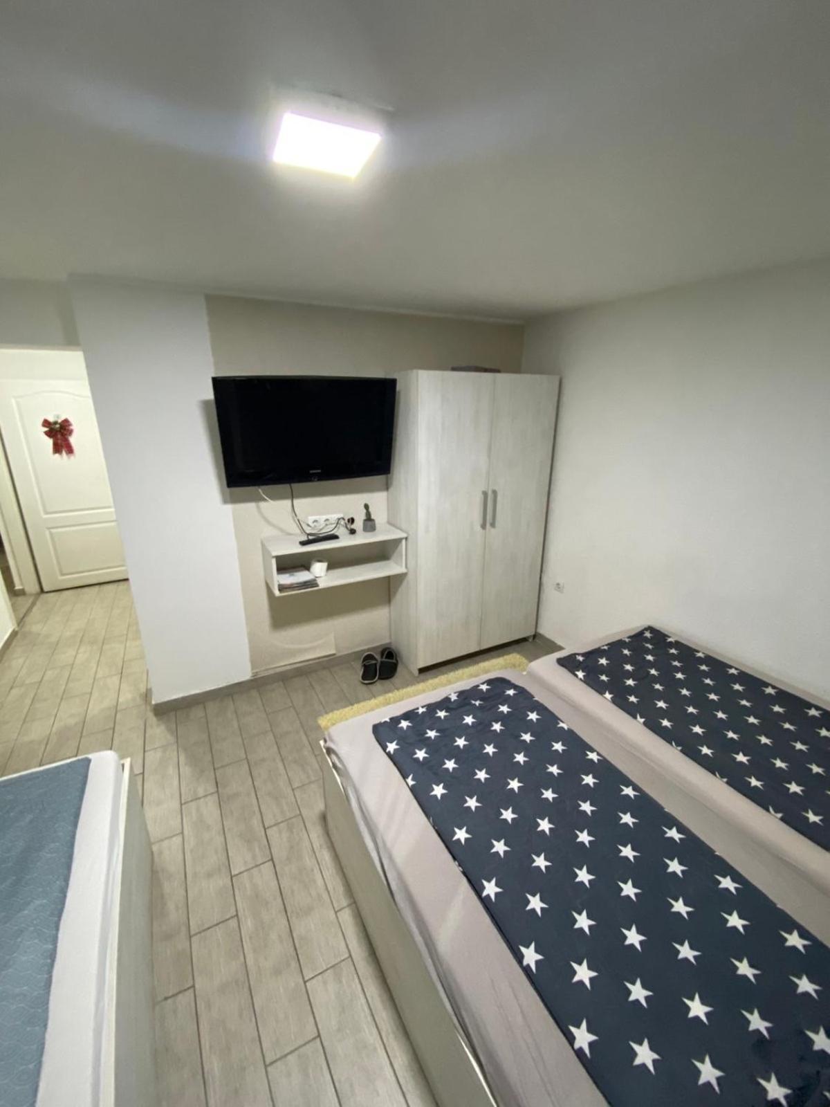 Hostel Tuzla Extérieur photo