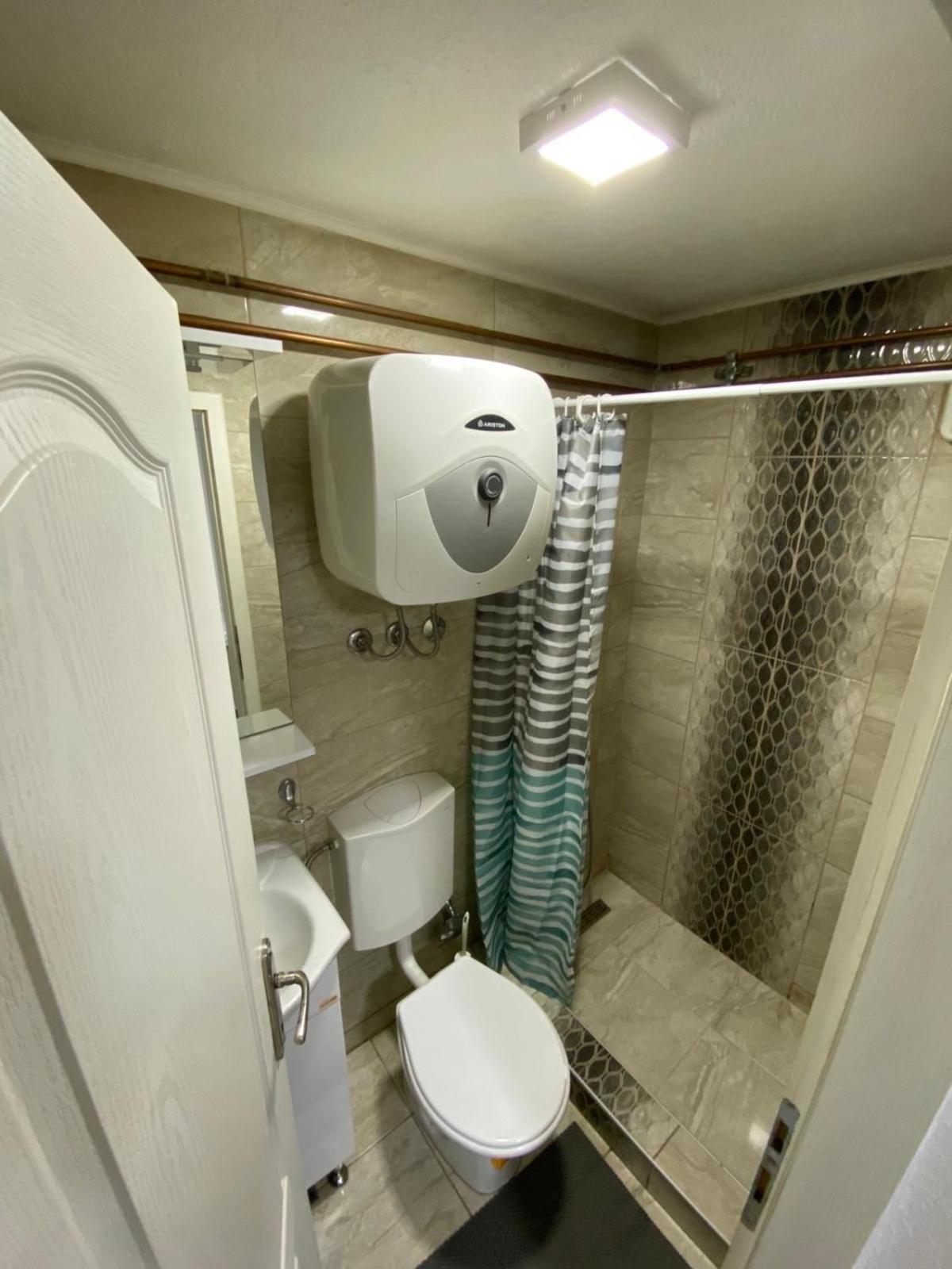 Hostel Tuzla Extérieur photo